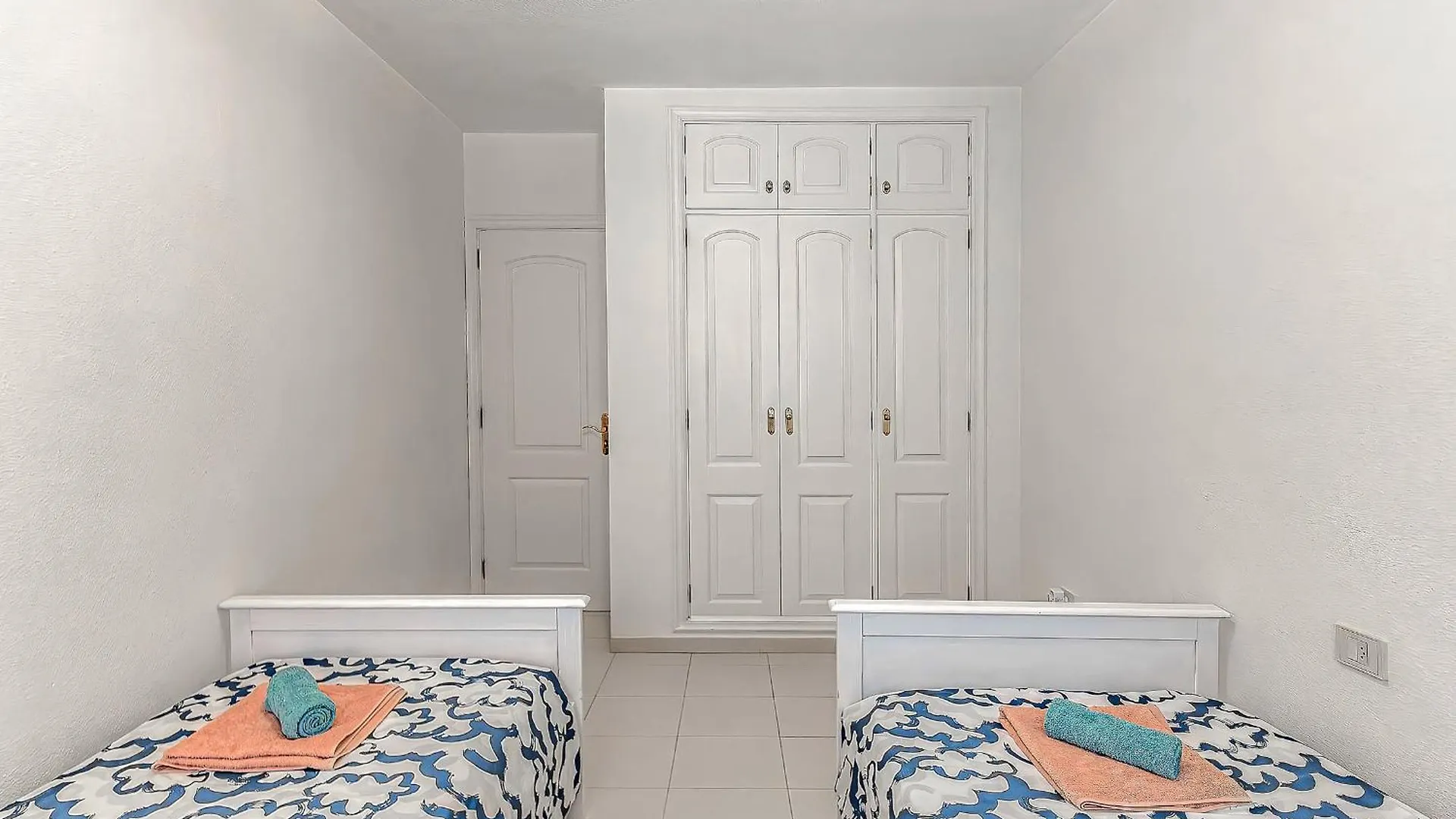 Spacious 2 Bedroom Apartment Tenerife South Costa Adeje  0*, Costa Adeje (Tenerife) Hiszpania